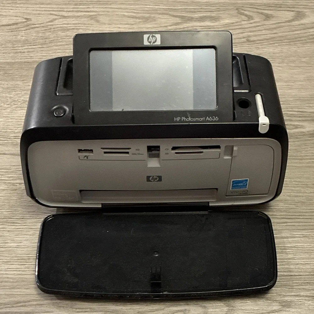 HP Photosmart A636 Digital Photo Inkjet Printer with 4.8 inch Touchscreen